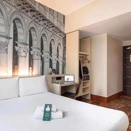 Szálloda Sant'ambrogio 3*