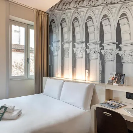 Sant'ambrogio Szálloda 3*